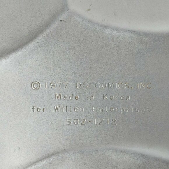 Vintage 1977 Wilton Superman DC Comics Cake Pan - Picture 3 of 3